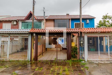 Casa à venda com 90m², 2 quartos e 1 vaga Casa à venda com 90m², 2 quartos e 1 vagaFachada