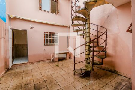 Casa à venda com 90m², 2 quartos e 1 vaga Casa à venda com 90m², 2 quartos e 1 vagaQuintal