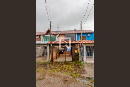 Casa à venda com 90m², 2 quartos e 1 vaga Casa à venda com 90m², 2 quartos e 1 vagaFachada