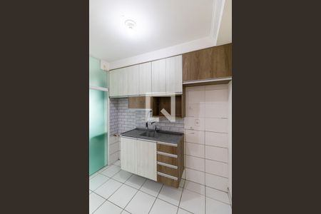 Sala/Cozinha de apartamento para alugar com 2 quartos, 45m² em Vila Carmosina, São Paulo