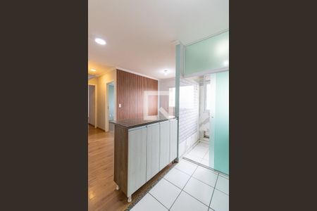 Sala/Cozinha de apartamento para alugar com 2 quartos, 45m² em Vila Carmosina, São Paulo