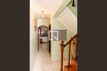 Corredor de casa à venda com 3 quartos, 200m² em Piraporinha, Diadema
