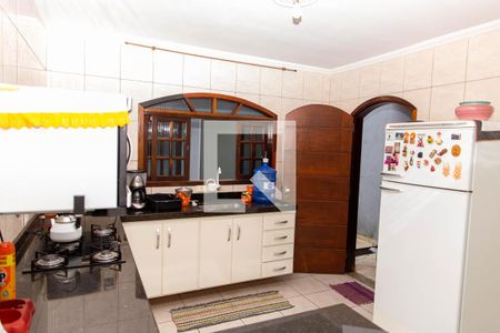 Casa à venda com 200m², 3 quartos e 2 vagas Casa à venda com 200m², 3 quartos e 2 vagasCozinha