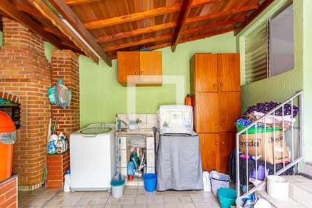 Casa à venda com 240m², 3 quartos e 4 vagasÁrea de Serviço e Espaço Churrasco