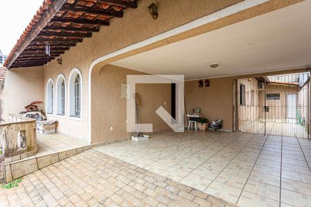 Casa à venda com 240m², 3 quartos e 4 vagasGaragem