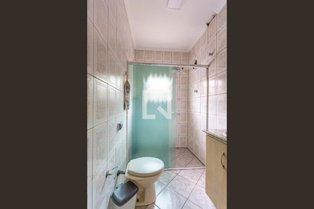 Casa à venda com 240m², 3 quartos e 4 vagasEdicula - Banheiro