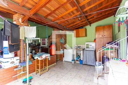 Casa à venda com 240m², 3 quartos e 4 vagasÁrea de Serviço e Espaço Churrasco