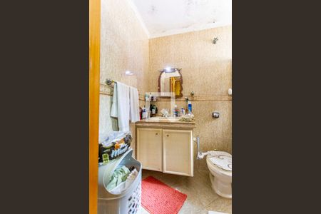 Casa à venda com 240m², 3 quartos e 4 vagasBanheiro da Suite