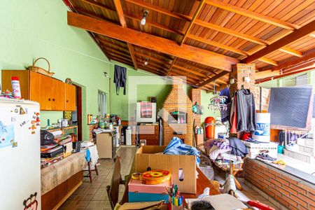 Casa à venda com 240m², 3 quartos e 4 vagasÁrea de Serviço e Espaço Churrasco