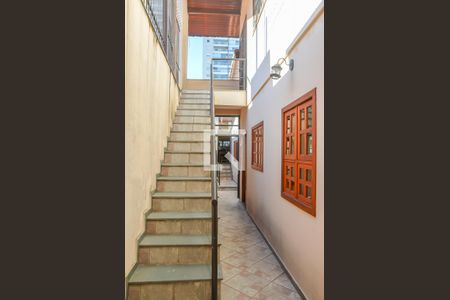 Casa à venda com 373m², 3 quartos e 6 vagas Casa à venda com 373m², 3 quartos e 6 vagasCorredor