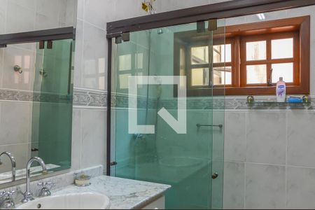 Casa à venda com 373m², 3 quartos e 6 vagas Casa à venda com 373m², 3 quartos e 6 vagasBanheiro da Suíte 3