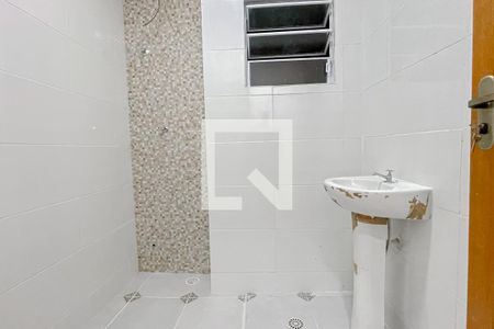 Banheiro de casa para alugar com 2 quartos, 75m² em Jardim Modelo, São Paulo