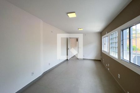 Casa à venda com 150m², 3 quartos e 1 vagaSuíte