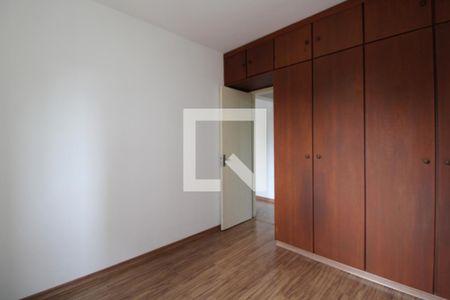 Apartamento à venda com 69m², 2 quartos e 1 vagaQuarto 2