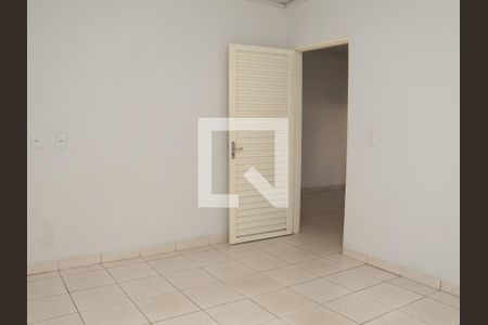 Quarto 1 de casa para alugar com 2 quartos, 75m² em Setor Central, Goiânia