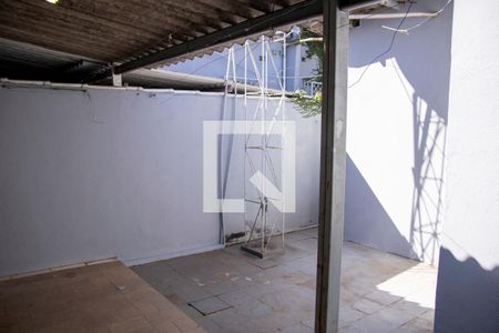 Casa para alugar com 75m², 2 quartos e 1 vagaÁrea de Serviço