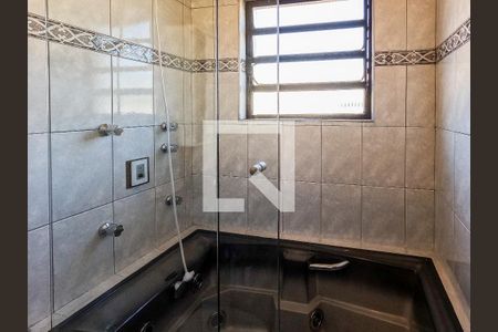 Casa à venda com 400m², 4 quartos e 8 vagasBanheiro 2