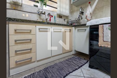 Casa à venda com 400m², 4 quartos e 8 vagasCozinha