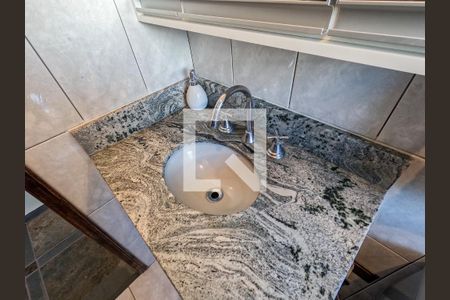 Casa à venda com 400m², 4 quartos e 8 vagasBanheiro 2