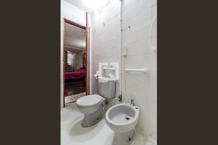 Casa para alugar com 110m², 2 quartos e 1 vaga Casa para alugar com 110m², 2 quartos e 1 vagaBanheiro da suíte