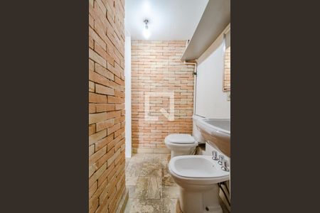 Casa para alugar com 110m², 2 quartos e 1 vaga Casa para alugar com 110m², 2 quartos e 1 vagaBanheiro Superior