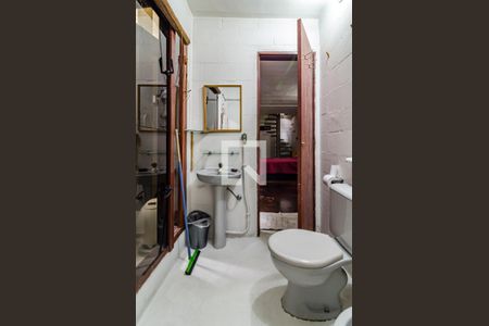 Casa para alugar com 110m², 2 quartos e 1 vaga Casa para alugar com 110m², 2 quartos e 1 vagaBanheiro da suíte