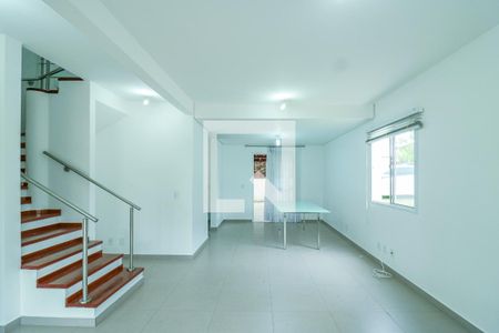 Sala de casa para alugar com 3 quartos, 130m² em Condomínio Giardino Casas de Veneza - Giardino , São José do Rio Preto 