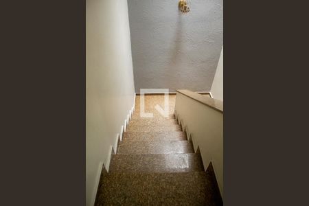 Casa para alugar com 340m², 3 quartos e 2 vagasEscada