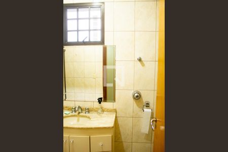 Casa para alugar com 340m², 3 quartos e 2 vagasBanheiro