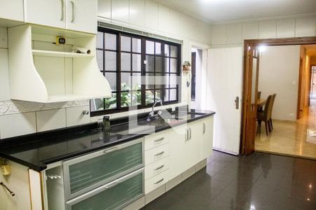 Casa para alugar com 340m², 3 quartos e 2 vagasCozinha