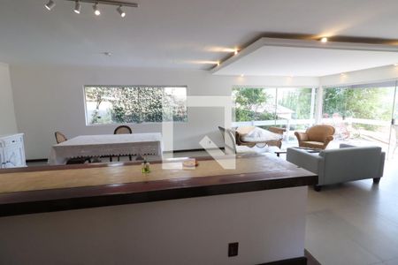 Sala de casa para alugar com 5 quartos, 451m² em Adalgisa, Osasco