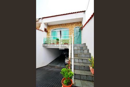 Casa à venda com 220m², 3 quartos e 4 vagasFachada