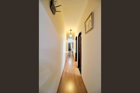 Corredor de casa à venda com 3 quartos, 220m² em Jardim Santo Alberto, Santo André