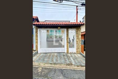 Casa à venda com 220m², 3 quartos e 4 vagasFachada