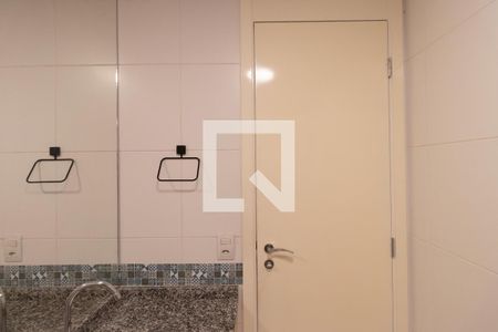 Apartamento à venda com 55m², 2 quartos e 1 vaga Apartamento à venda com 55m², 2 quartos e 1 vagaBanheiro