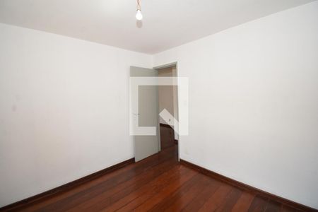 Quarto 1 de apartamento para alugar com 2 quartos, 53m² em Jardim Sulacap, Rio de Janeiro