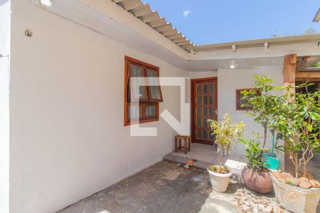 Casa para alugar com 80m², 2 quartos e 2 vagasFachada