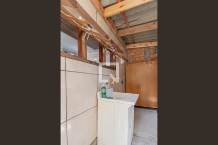 Casa para alugar com 80m², 2 quartos e 2 vagasCozinha e Área de Serviço