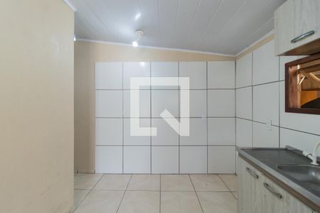 Casa para alugar com 80m², 2 quartos e 2 vagasCozinha e Área de Serviço