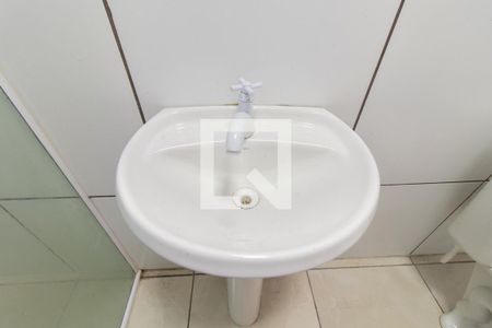 Casa para alugar com 80m², 2 quartos e 2 vagasBanheiro