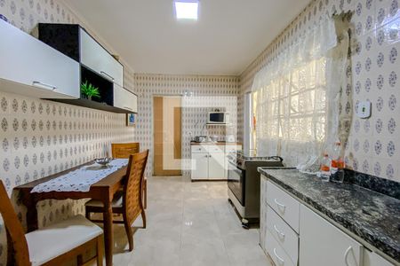 Apartamento à venda com 143m², 2 quartos e sem vaga Apartamento à venda com 143m², 2 quartos e sem vagaCozinha