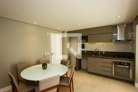 Cozinha de apartamento à venda com 2 quartos, 58m² em Vila Andrade, São Paulo