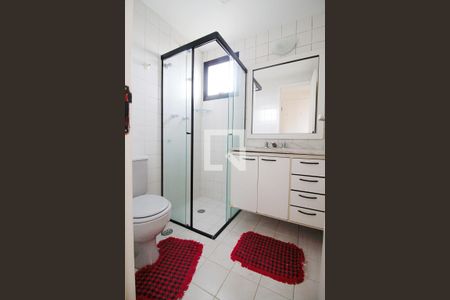 Apartamento à venda com 64m², 2 quartos e 2 vagas Apartamento à venda com 64m², 2 quartos e 2 vagasBanheiro da Suíte