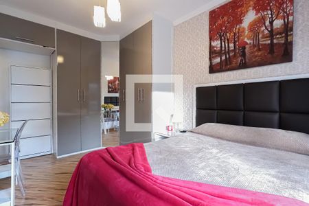 Casa de condomínio à venda com 130m², 3 quartos e 2 vagasSuíte