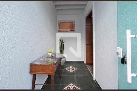 Casa de condomínio à venda com 130m², 3 quartos e 2 vagasEntrada