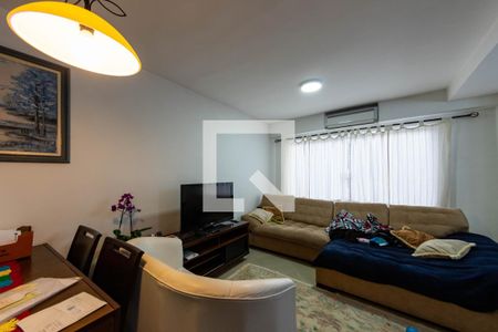 Sala de casa à venda com 3 quartos, 200m² em Vila Lúcia, São Paulo