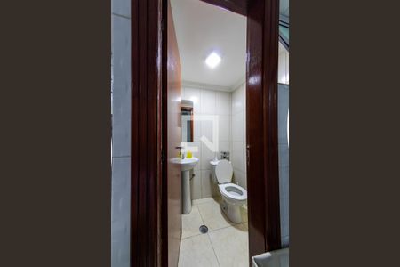Casa à venda com 200m², 3 quartos e 4 vagasBanheiro de Serviço