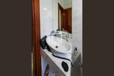 Casa à venda com 200m², 3 quartos e 4 vagasBanheiro