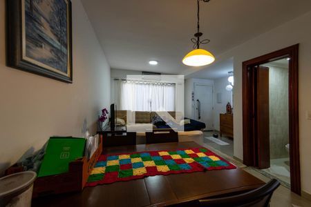 Sala de casa à venda com 3 quartos, 200m² em Vila Lúcia, São Paulo