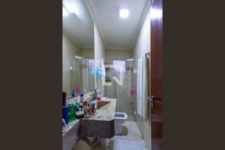 Casa à venda com 200m², 3 quartos e 4 vagasBanheiro da Suíte